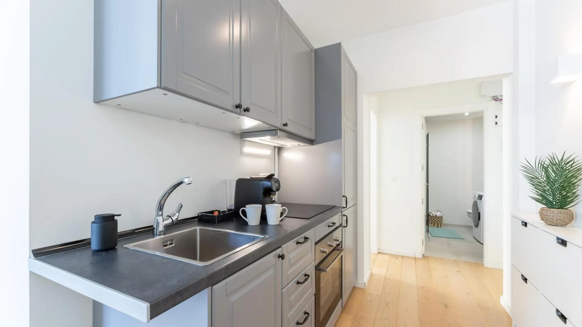 Appartement Stylish 2Bd Apt In The Centre 10 Minutes Away From The Beach Torremolinos Spanje