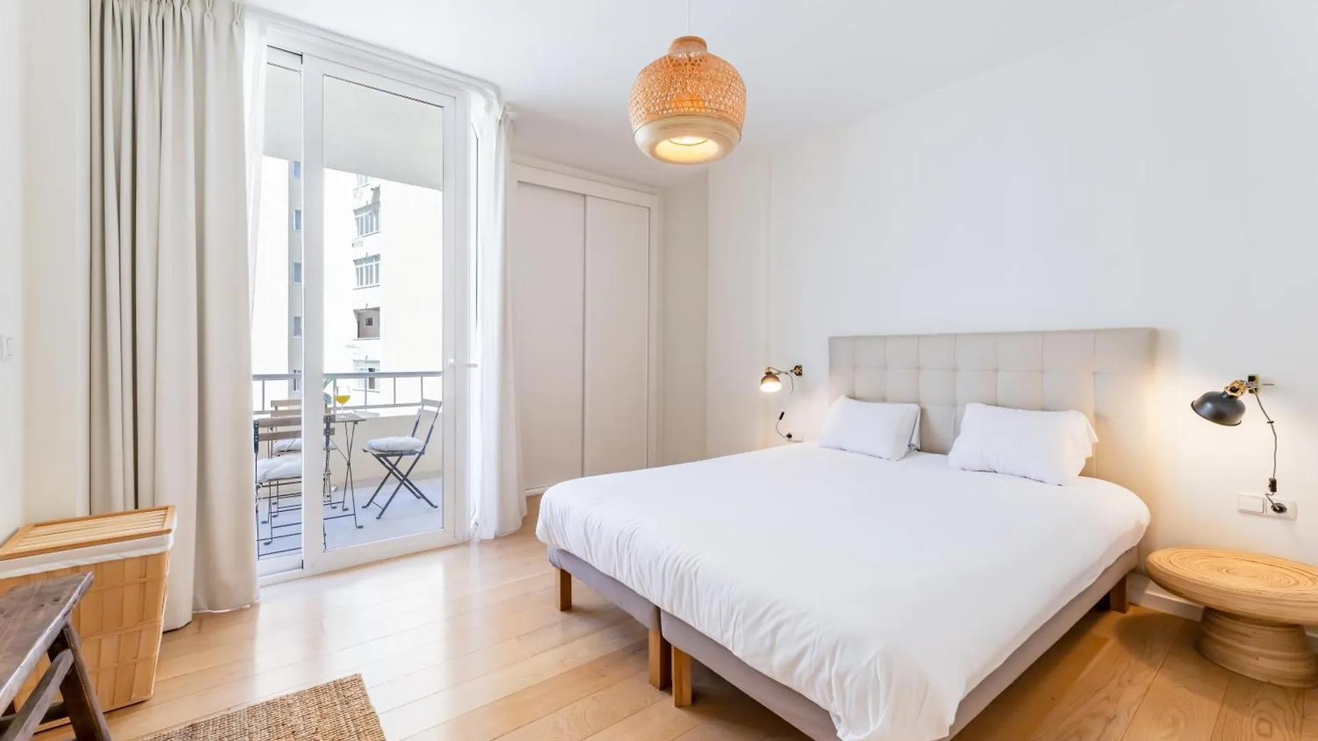 Stylish 2Bd Apt In The Centre 10 Minutes Away From The Beach Torremolinos 0*,  Spain